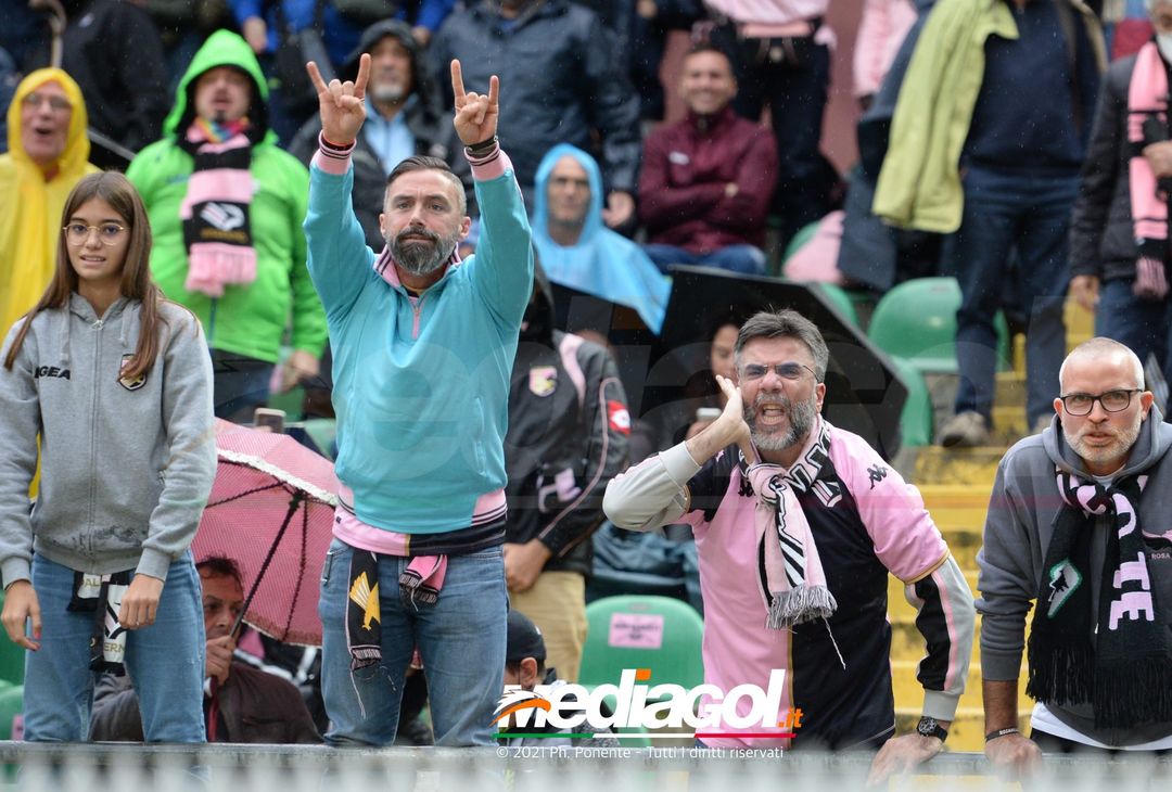 FOTO, i tifosi allo stadio per Palermo – Avellino 1-1 (Gallery) - immagine 18