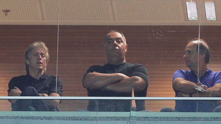 RIO DE JANEIRO, BRAZIL - JUNE 09: Flamengo new coach Jorge Jesus (left) and Flamengo Director Marcos Braz (center) during a match between Fluminense and Flamengo as part of the Brasileirao Series A championship at Maracana Stadium on June 9, 2019 in Rio de Janeiro, Brazil. (Photo by Wagner Meier/Getty Images) RIO DE JANEIRO, BRAZIL - JUNE 09: Flamengo new coach Jorge Jesus (left) and Flamengo Director Marcos Braz (center) during a match between Fluminense and Flamengo as part of the Brasileirao Series A championship at Maracana Stadium on June 9, 2019 in Rio de Janeiro, Brazil. (Photo by Wagner Meier/Getty Images)