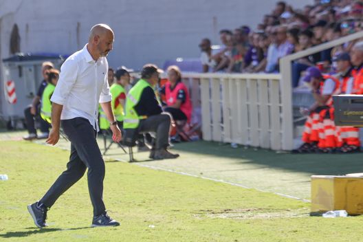 GERMOGLI PH: 18 SETTEMBRE 2022 FIRENZE STADIO ARTEMIO FRANCHI CAMPIONATO SERIE A TIMO FIORENTINA HELLAS VERONA NELLA FOTO VINCENZO ITALIANO Italiano e la tattica viola: no al cambiamento, sì all’imprevedibilità- immagine 2
