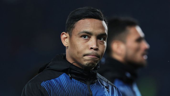 BERGAMO, ITALY - MARCH 17: Luis Muriel of Atalanta BC looks on during warm ups prior to the Serie A match between Atalanta BC and Empoli FC at Gewiss Stadium on March 17, 2023 in Bergamo, Italy. (Photo by Emilio Andreoli/Getty Images) La gestione di Hojlund, Muriel, Ederson e occhio in porta: la probabile formazione dell’Atalanta - immagine 1