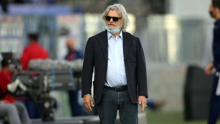 CAGLIARI, ITALY - NOVEMBER 07: The president of sampdoria Massimo Ferrero looks on during the Serie A match between Cagliari Calcio and UC Sampdoria at Sardegna Arena on November 07, 2020 in Cagliari, Italy. (Photo by Enrico Locci/Getty Images) CAGLIARI, ITALY - NOVEMBER 07: The president of sampdoria Massimo Ferrero looks on during the Serie A match between Cagliari Calcio and UC Sampdoria at Sardegna Arena on November 07, 2020 in Cagliari, Italy. (Photo by Enrico Locci/Getty Images)