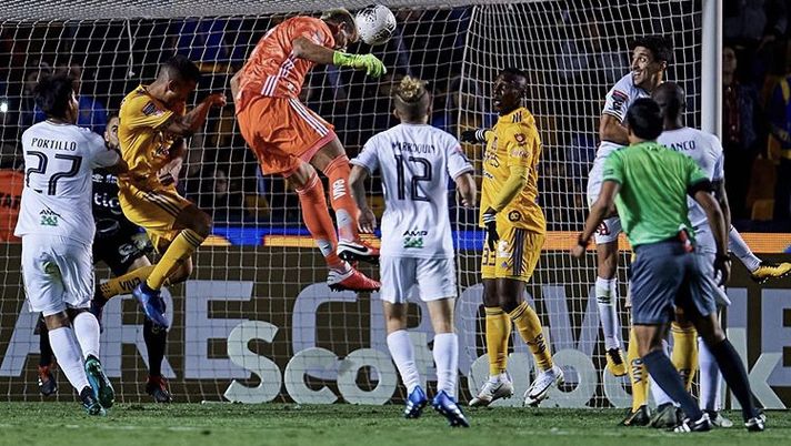 Il momento dello stacco di testa... Il momento dello stacco di testa...