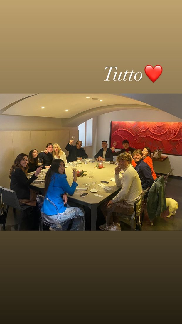 FOTO – Sottil ricarica le pile in famiglia: spunta la dedica- immagine 2