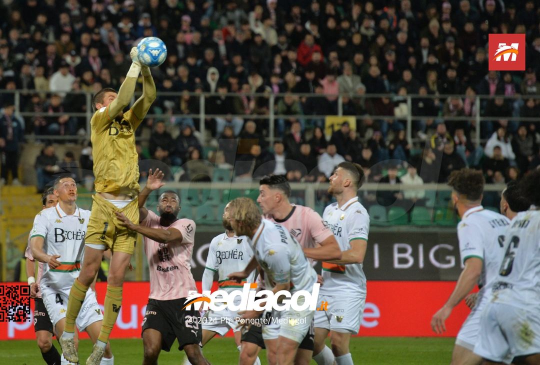 FOTO Palermo-Venezia 0-3, 30ª giornata Serie B 2023-2024 (GALLERY) - immagine 6