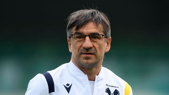 VERONA, ITALY - SEPTEMBER 27: Ivan Juric head coach of Hellas Verona looks on before the Serie A match between Hellas Verona FC and Udinese Calcio at Stadio Marcantonio Bentegodi on September 27, 2020 in Verona, Italy. (Photo by Alessandro Sabattini/Getty Images) Juric: “Infortunio per Veloso, è out! Vi dico quattro titolari: Favilli e Dimarco-Lazovic…” - immagine 1