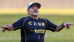 Maradona, nuovo intervento chirurgico: operato al ginocchio destro