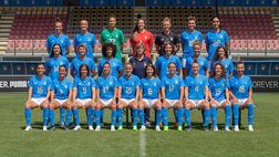 Italia femminile, le azzurre indossano la maglia di Euro 2022
