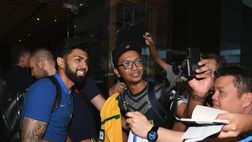GALLERY – L’Inter arriva a Singapore: l’entusiasmo non manca, ecco l’accoglienza in aeroporto