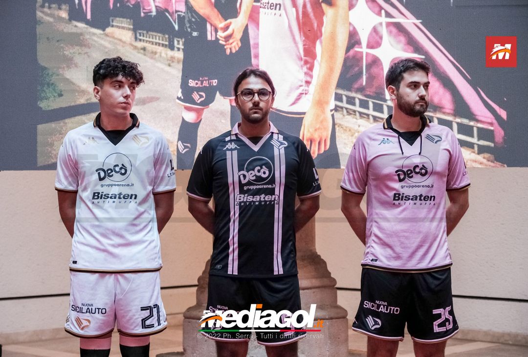 FOTO PALERMO, presentazione nuove maglie gara Palermo 2022/2023 (Gallery) - immagine 27
