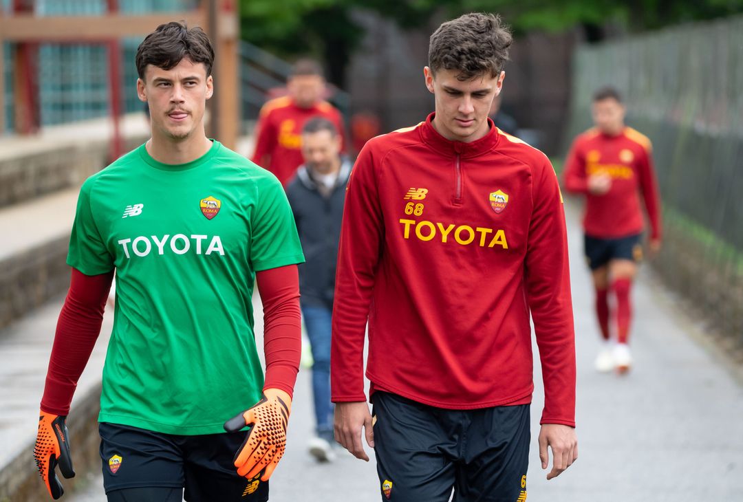 Roma, rifinitura in vista del Leverkusen: ci sono Dybala e Wijnaldum – FOTO GALLERY - immagine 19