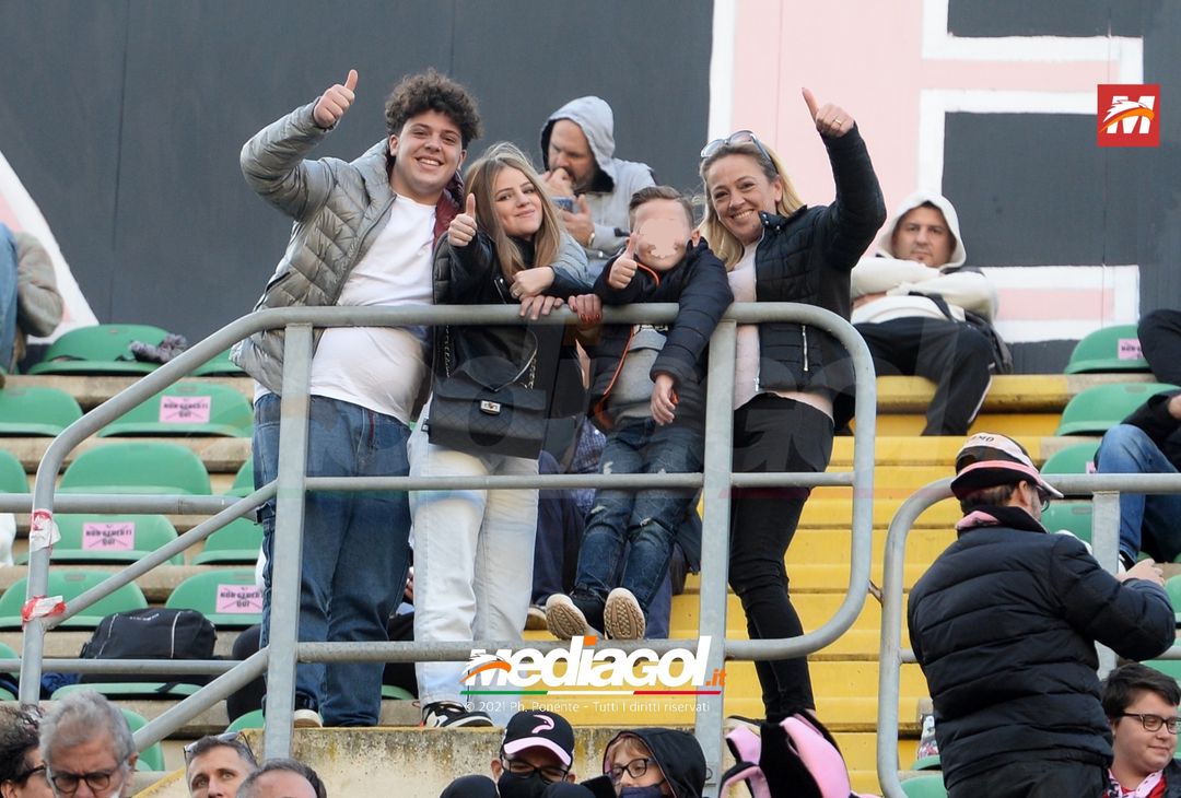 FOTO, i tifosi allo stadio per Palermo – Potenza 2-0 (Gallery) - immagine 91