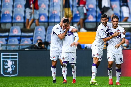GENOA, ITALY - SEPTEMBER 18: Giacomo Bonaventura of Fiorentina (R) celebrates with his team-mate Marco Benassi after scoring a goal during the Serie A match between Genoa CFC and AFC Fiorentina at Stadio Luigi Ferraris on September 18, 2021 in Genoa, Italy. (Photo by Getty Images) GENOA, ITALY - SEPTEMBER 18: Giacomo Bonaventura of Fiorentina (R) celebrates with his team-mate Marco Benassi after scoring a goal during the Serie A match between Genoa CFC and AFC Fiorentina at Stadio Luigi Ferraris on September 18, 2021 in Genoa, Italy. (Photo by Getty Images)