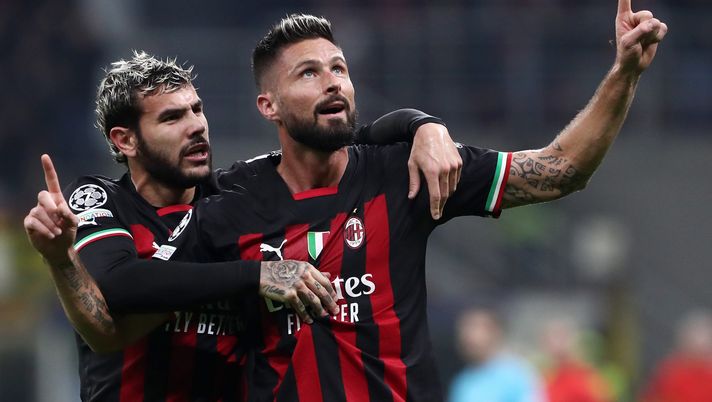 MILAN, ITALY - NOVEMBER 02: Olivier Giroud celebrates with Theo Hernandez of AC Milan after scoring their team's first goal during the UEFA Champions League group E match between AC Milan and FC Salzburg at Giuseppe Meazza Stadium on November 02, 2022 in Milan, Italy. (Photo by Marco Luzzani/Getty Images) Milan, la Francia delle meraviglie passa anche da Giroud e Theo - immagine 1