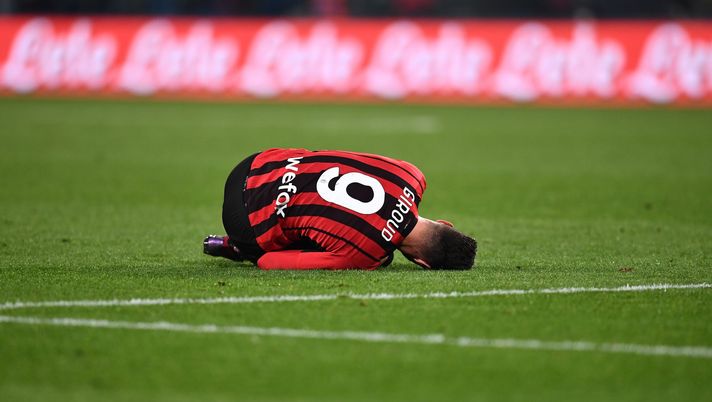 VIDEO Giroud rassicura un fan dopo lo scontro con Koulibaly: “Sono un guerriero” - immagine 1