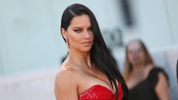 Adriana Lima nominata FIFA Global Fan Ambassador, Infantino: “Vive per il calcio e può…”