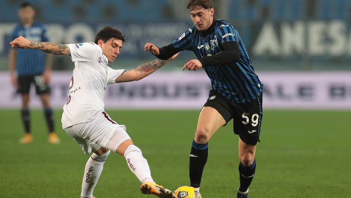 BERGAMO, ITALY - FEBRUARY 06: Aleksej Miranchuk of Atalanta B.C. and Daniele Baselli of Torino FC battle for possession during the Serie A match between Atalanta BC and Torino FC at Gewiss Stadium on February 06, 2021 in Bergamo, Italy. Sporting stadiums around Italy remain under strict restrictions due to the Coronavirus Pandemic as Government social distancing laws prohibit fans inside venues resulting in games being played behind closed doors. (Photo by Emilio Andreoli/Getty Images) BERGAMO, ITALY - FEBRUARY 06: Aleksej Miranchuk of Atalanta B.C. and Daniele Baselli of Torino FC battle for possession during the Serie A match between Atalanta BC and Torino FC at Gewiss Stadium on February 06, 2021 in Bergamo, Italy. Sporting stadiums around Italy remain under strict restrictions due to the Coronavirus Pandemic as Government social distancing laws prohibit fans inside venues resulting in games being played behind closed doors. (Photo by Emilio Andreoli/Getty Images)