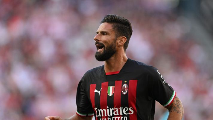 Olivier Giroud, attaccante del Milan, esulta