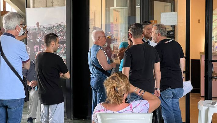 Palermo-Padova, al via la vendita dei biglietti per abbonati: primi tifosi al “Barbera”  palermo