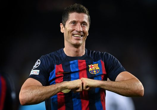 BARCELONA, SPAIN - SEPTEMBER 07: Robert Lewandowski of FC Barcelona celebrates after scoring his team's third goal during the UEFA Champions League group C match between FC Barcelona and Viktoria Plzen at Spotify Camp Nou on September 07, 2022 in Barcelona, Spain. (Photo by David Ramos/Getty Images) In Brasile è Pedro mania: “Dominante, è il nostro Lewandowski”- immagine 2