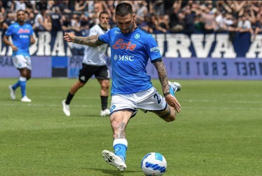 FOTO Politano festeggia la vittoria con lo Spezia: “Abbiamo chiuso come volevamo”- immagine 2