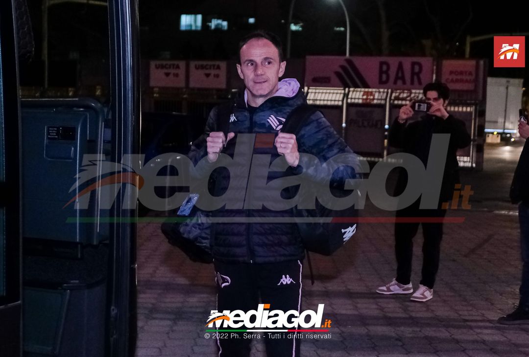 FOTO Perugia-Palermo, i rosanero in partenza dallo stadio “Renzo Barbera” (Gallery) - immagine 29