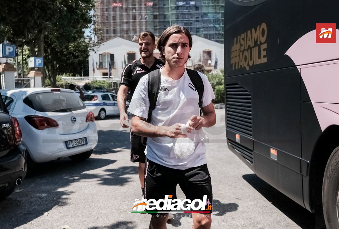 FOTO Torino-Palermo, rosanero in partenza dall’hotel (Gallery) - immagine 23