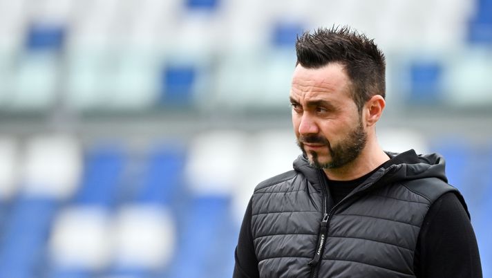 LaPresse Brighton-Roma, tensione tra le panchine: De Zerbi spinge il team manager giallorosso - immagine 1