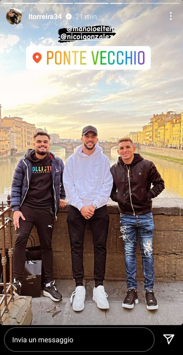 FOTO – Nico e Torreira si godono Firenze. Visita al Ponte Vecchio per i Viola- immagine 2