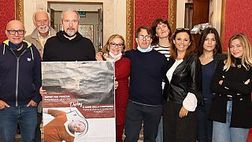 In attesa del ritorno sul campo, è derby a teatro fra Pisa e Livorno