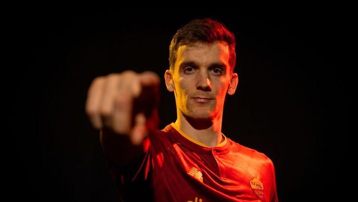 Roma, ufficializzato l’acquisto di Llorente: “Voglio sfruttare questa occasione” - immagine 1