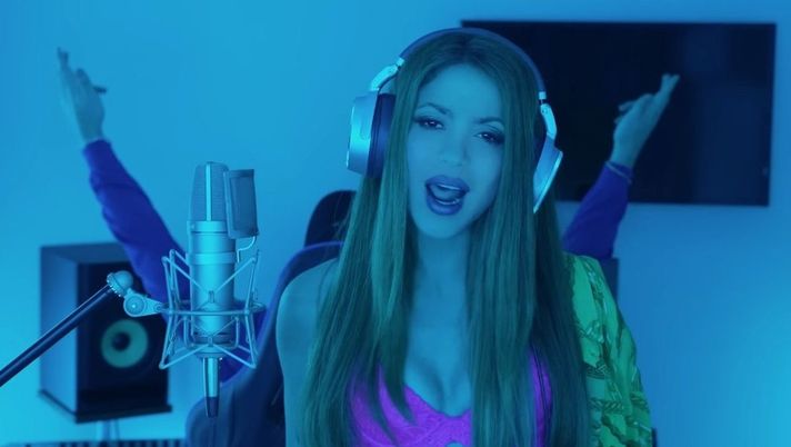 Shakira festeggia il successo del suo singolo contro Piqué: sorpreso anche un ex Barcellona - immagine 1