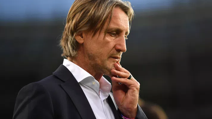 TURIN, ITALY - MAY 12: Davide Nicola, Head Coach of Torino FC looks on during the Serie A match between Torino FC  and AC Milan at Stadio Olimpico di Torino on May 12, 2021 in Turin, Italy. Sporting stadiums around Italy remain under strict restrictions due to the Coronavirus Pandemic as Government social distancing laws prohibit fans inside venues resulting in games being played behind closed doors. (Photo by Valerio Pennicino/Getty Images)