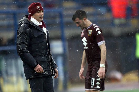 EMPOLI, ITALY - FEBRUARY 05: Sinisa Mihajlovic manager of Torino FC looks on during the Serie A match between Empoli FC and FC Torino at Stadio Carlo Castellani on February 5, 2017 in Empoli, Italy. (Photo by Gabriele Maltinti/Getty Images) EMPOLI, ITALY - FEBRUARY 05: Sinisa Mihajlovic manager of Torino FC looks on during the Serie A match between Empoli FC and FC Torino at Stadio Carlo Castellani on February 5, 2017 in Empoli, Italy. (Photo by Gabriele Maltinti/Getty Images)