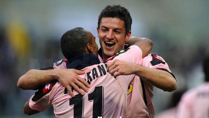 PALERMO, ITALY - JANUARY 24: Igor Budan (R) of Palermo celebrates his goal (3-0) with his team mate Fabio Liverani during the Serie A match between Palermo and Fiorentina at Stadio Renzo Barbera on January 24, 2010 in Palermo, Italy.  (Photo by Tullio Puglia/Getty Images) 