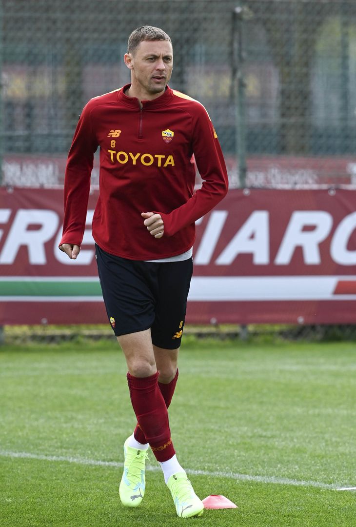 Trigoria, allenamento in vista di Torino. Mourinho sorride – FOTO GALLERY - immagine 10