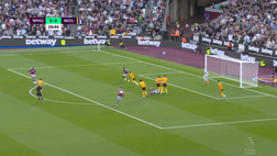 VIDEO West Ham, finalmente Scamacca: il primo gol in Premier League è una perla
