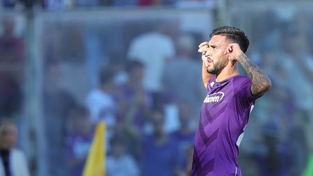 FLORENCE, ITALY - SEPTEMBER 18: Nicolas Ivan Gonzalez of ACF Fiorentina celebrates after scoring a goal during the Serie A match between ACF Fiorentina and Hellas Verona at Stadio Artemio Franchi on September 18, 2022 in Florence, Italy. (Photo by Gabriele Maltinti/Getty Images)