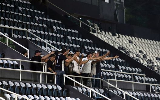 Un gruppo di tifosi dell'Olimpia Asuncion (Photo by Luis Vera/Getty Images) Un gruppo di tifosi dell'Olimpia Asuncion (Photo by Luis Vera/Getty Images)