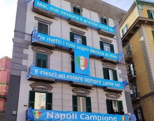 FOTO Il Napoli e lo scudetto nel ricordo di Pino Daniele: “Nessuna è grande come te”- immagine 2