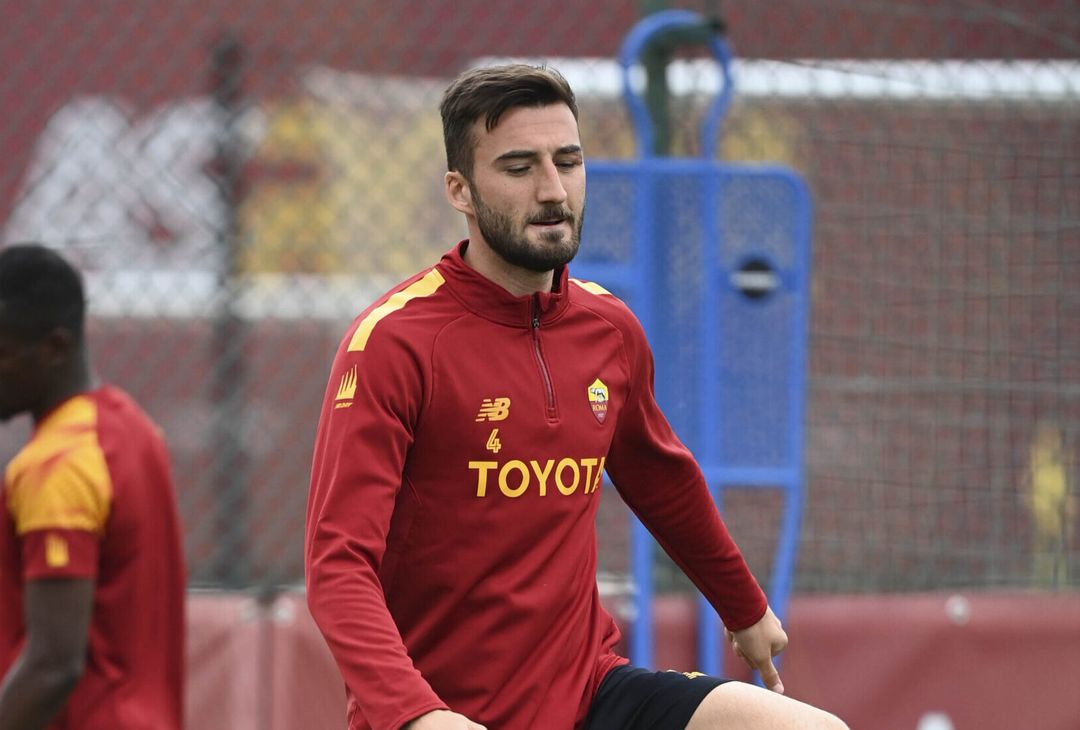 Roma, allenamento in vista del Bayer: ci sono Dybala e Wijnaldum – FOTO GALLERY - immagine 4