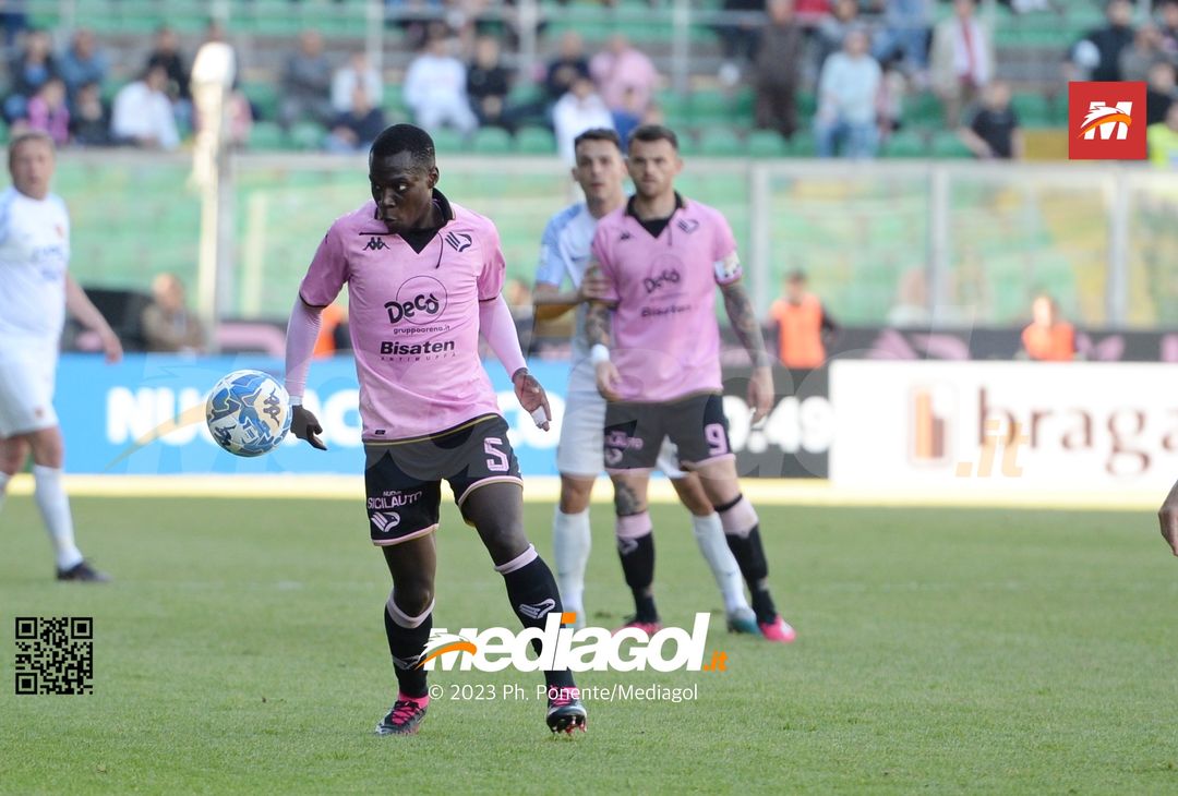 FOTO Palermo-Benevento 1-1, 34ª giornata di Serie B 2022-2023 (La Gallery) - immagine 40