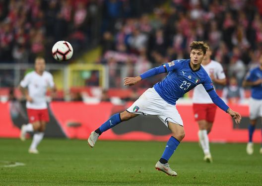 Barella con la maglia della Nazionale Barella con la maglia della Nazionale