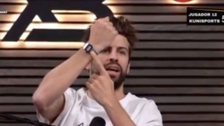 Piqué mostra l’orologio e va contro Shakira: “Questo Casio è per la vita”  Piqué mostra l’orologio e va contro Shakira: “Questo Casio è per la vita” - immagine 1