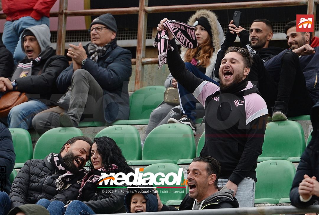 FOTOTIFO Palermo-Reggina 2-1, i tifosi allo Stadio “Renzo Barbera” (Gallery) - immagine 26