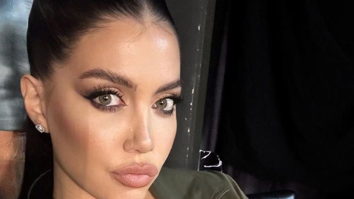 Wanda Nara in posa sui social, gli haters la criticano: “Sembri China Suarez” - immagine 1