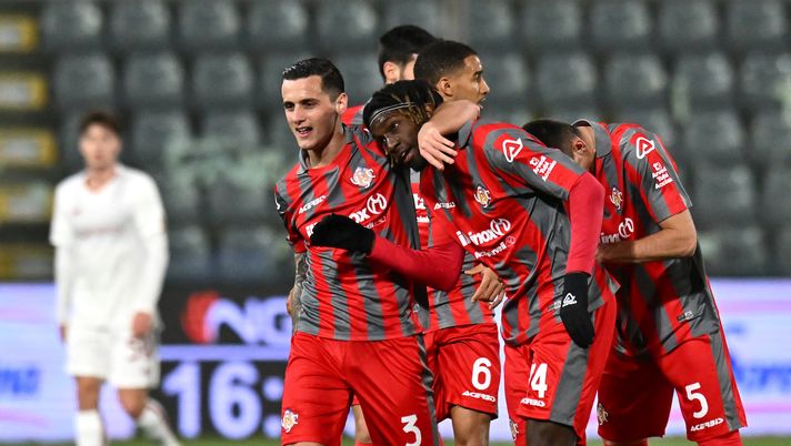 Serie A, prima vittoria in campionato per la Cremonese: è 2-1 contro la Roma - immagine 1