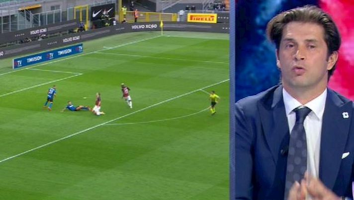 Fotogramma tratto da Pressing (Italia 1) Fotogramma tratto da Pressing (Italia 1)