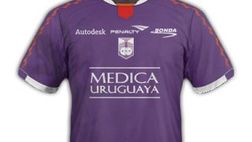 In Uruguay il viola nel calcio va di moda