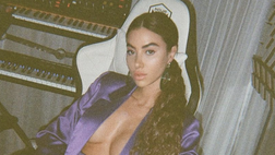 Valentina Fradegrada manda in tilt i fan: look sexy e forme da urlo per lady Boateng