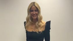 VIDEO / Elena Santarelli protagonista su Italia1: ecco la trasformazione in ‘Iena’